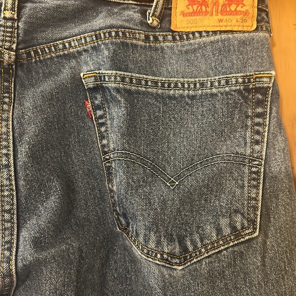 Levi’s Men’s 505 Regular Fit Jeans Medium Wash Size W40 L29 - Picture 8 of 12